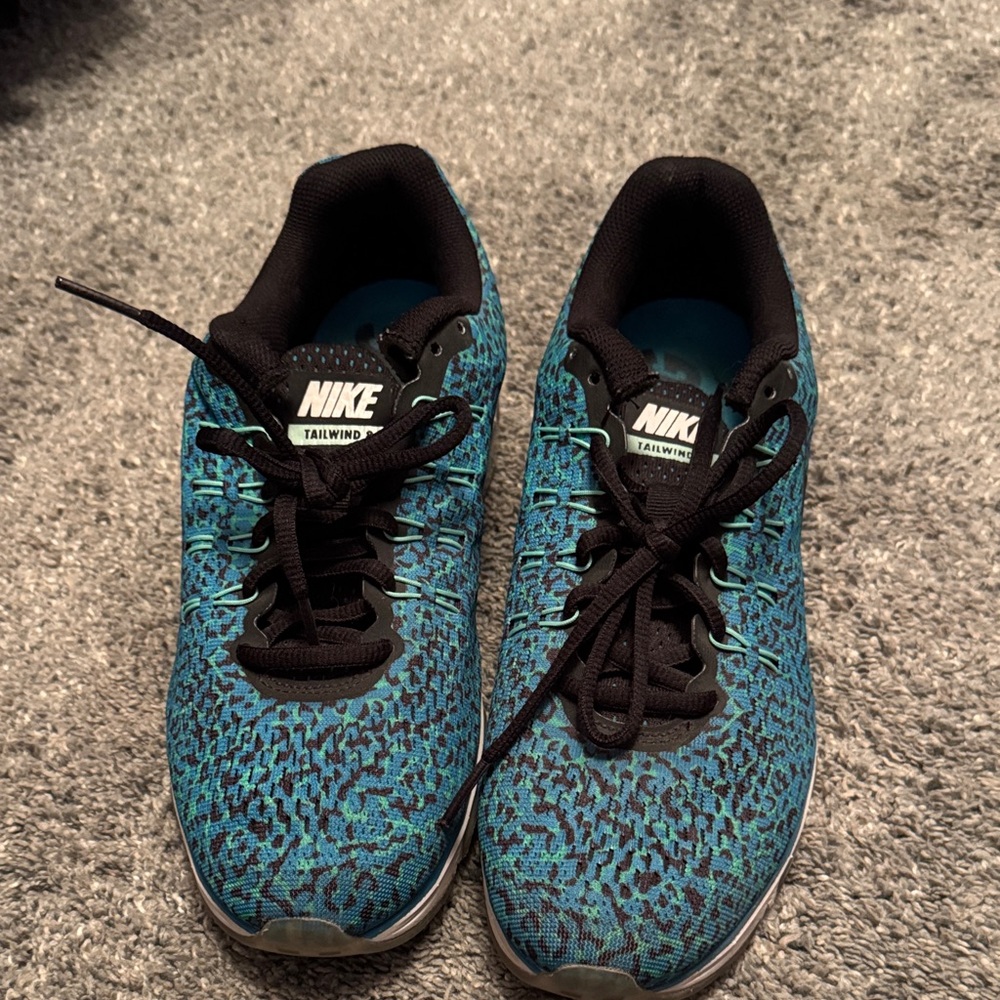 Nike Teal and Black Running Shoes